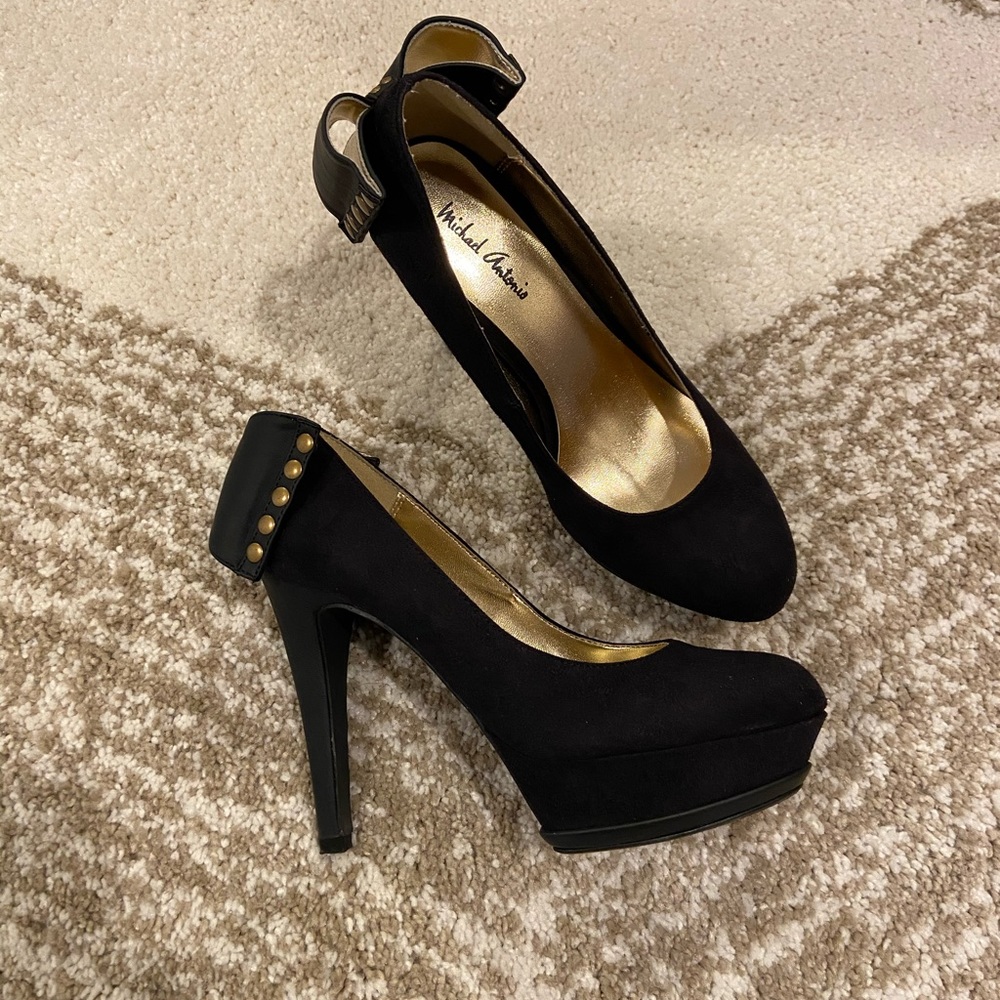 Suede Platform Pump